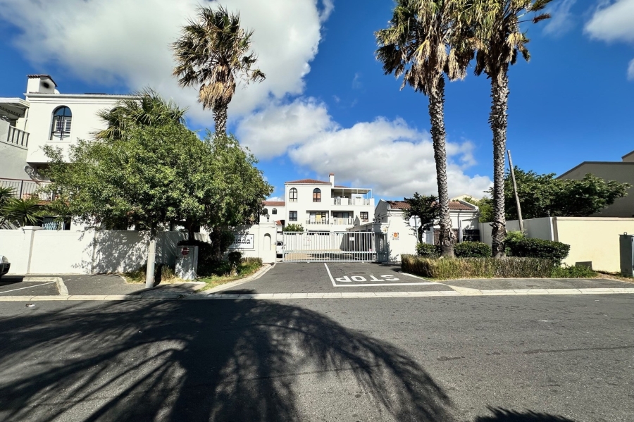 1 Bedroom Property for Sale in Parklands Western Cape